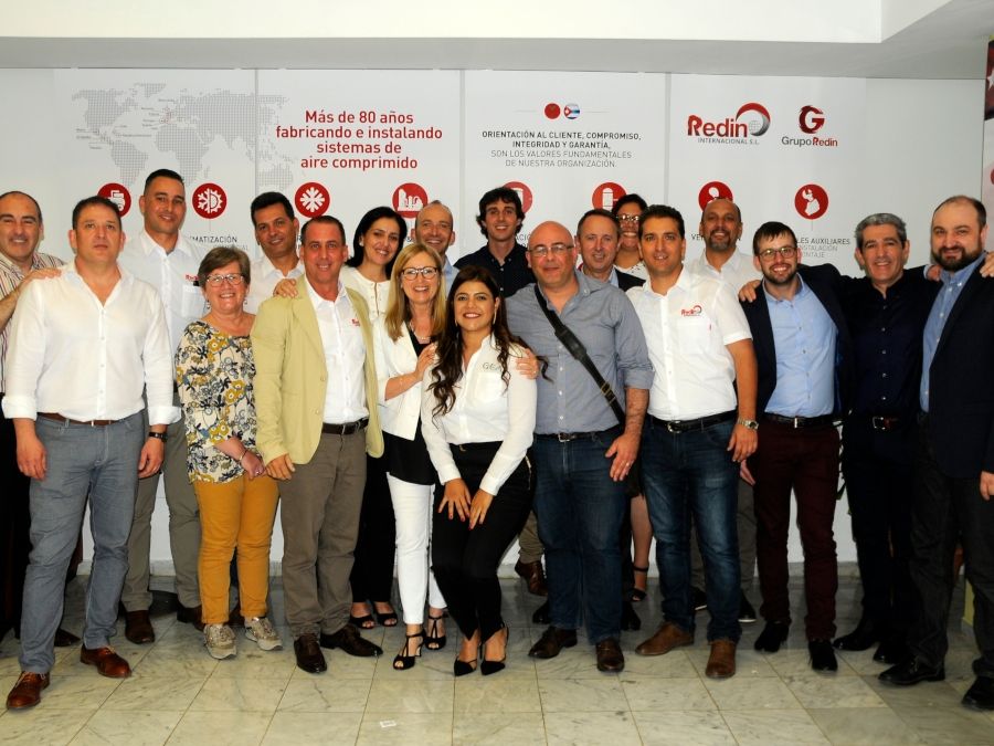 Foto de los Compañeros de Redin Internacional y sus partners.